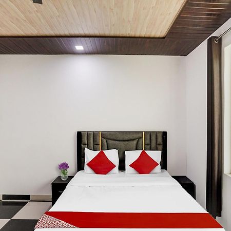Hotel Collection O Love Garden à Ghaziabad Extérieur photo