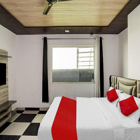 Hotel Collection O Love Garden à Ghaziabad Extérieur photo