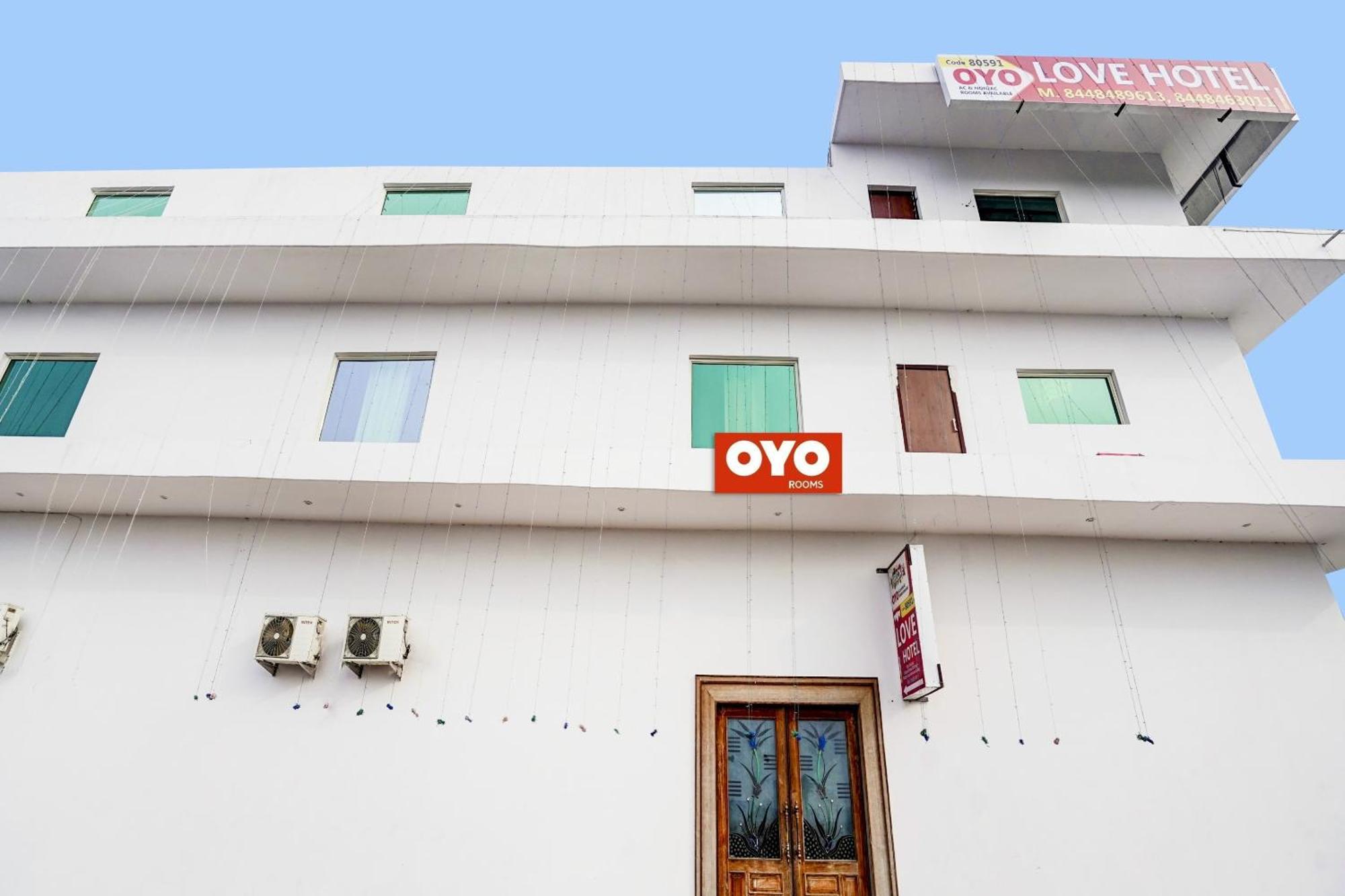 Hotel Collection O Love Garden à Ghaziabad Extérieur photo