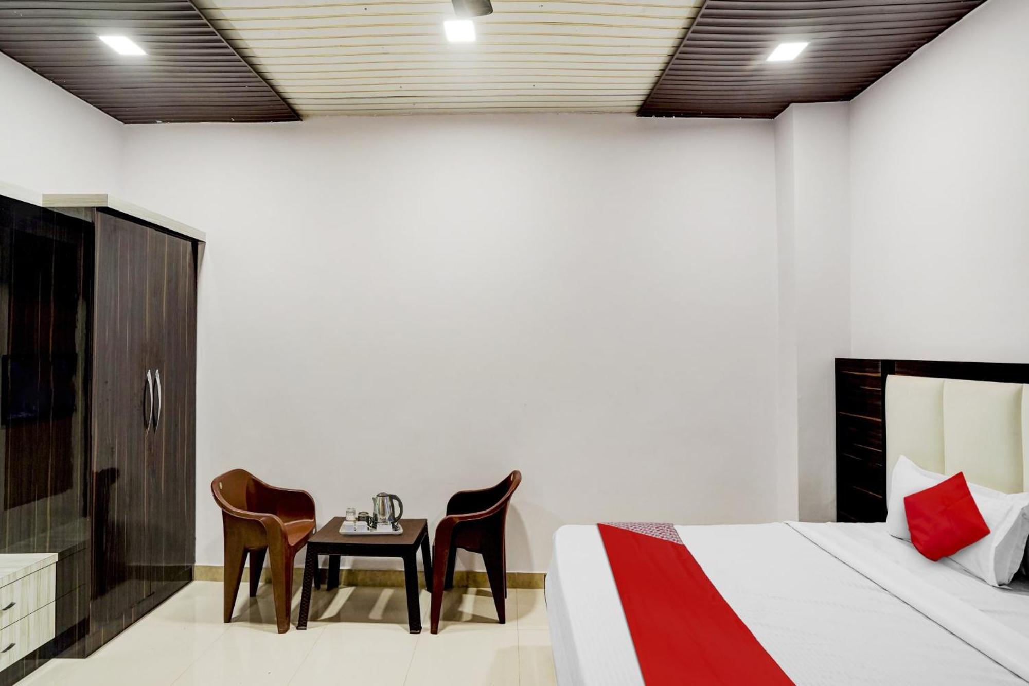 Hotel Collection O Love Garden à Ghaziabad Extérieur photo