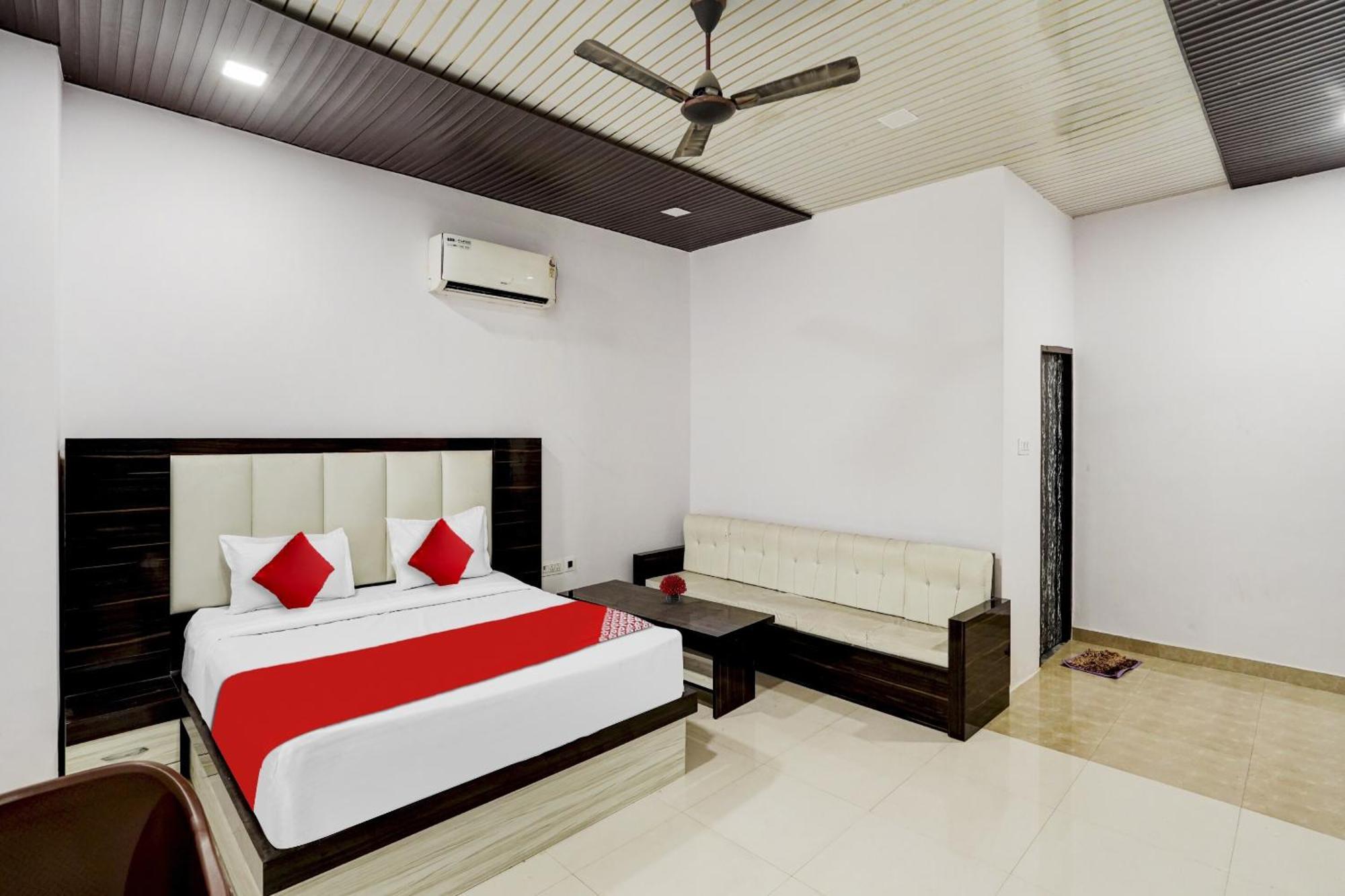 Hotel Collection O Love Garden à Ghaziabad Extérieur photo